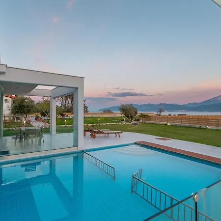 La Villa Del Mare - Nafpaktos Beach Exterior photo
