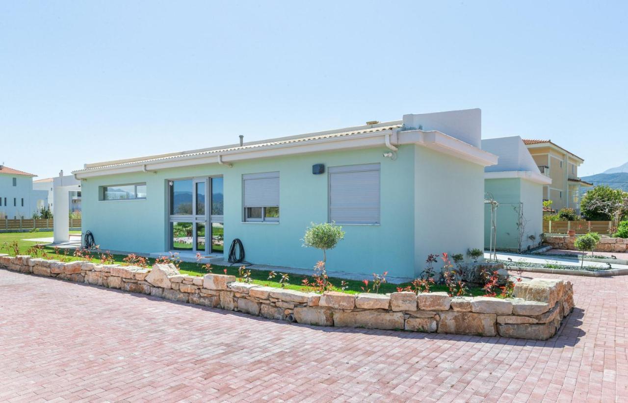 Villa La Del Mare - *